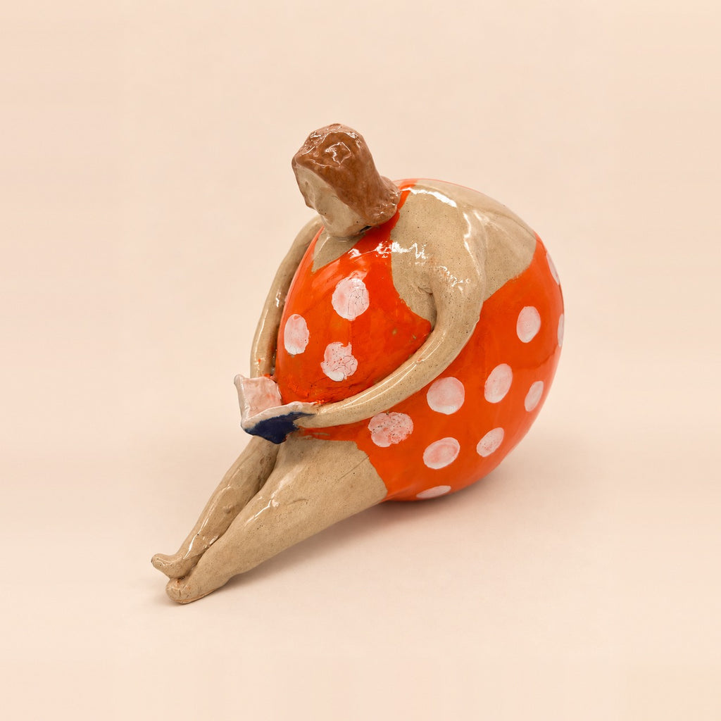 Martina lectora naranja de cerámica, talla L